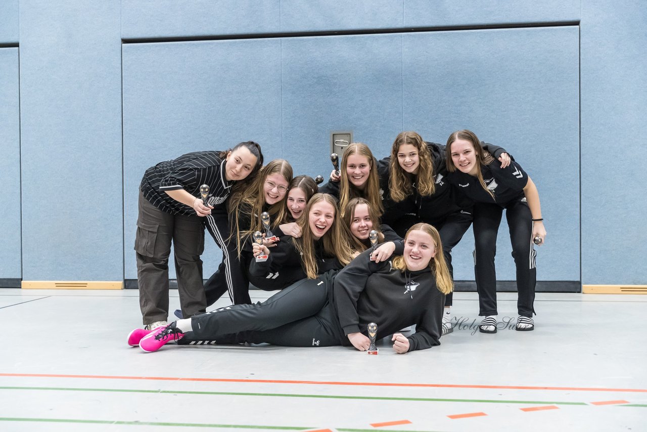 Bild 74 - B-Juniorinnen 2 Loewinnen Cup